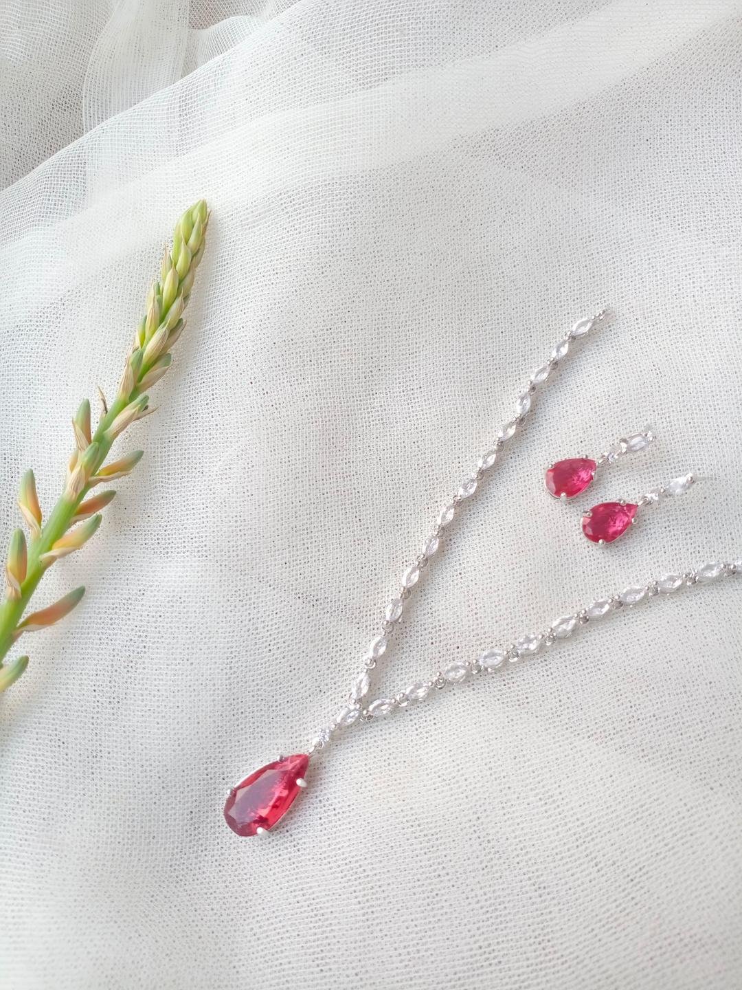 Red Zircon Pendant Set for Women Modern Style #01