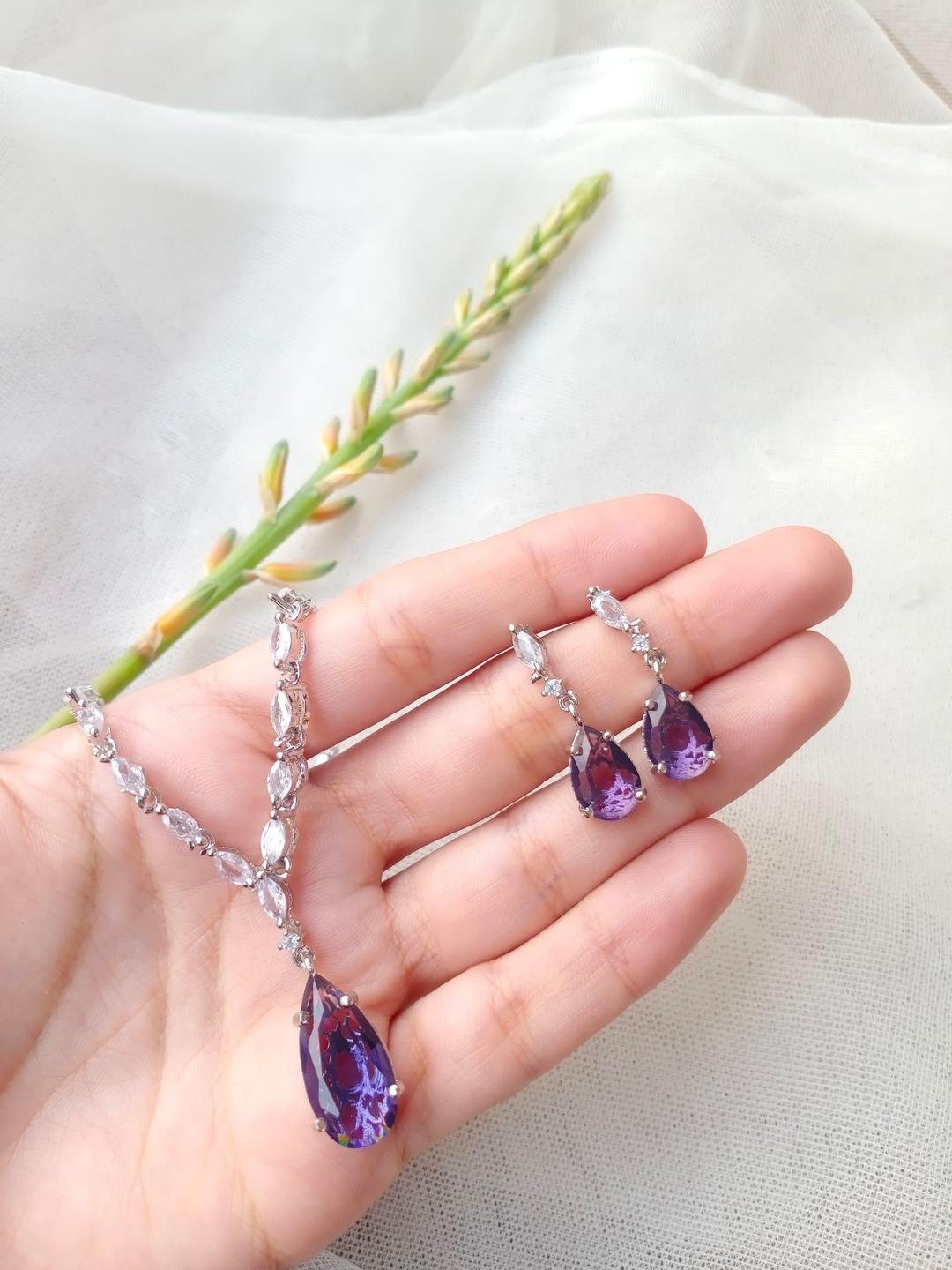 Red Zircon Pendant Set for Women Modern Style #01